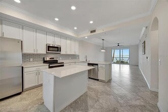 910 Tidewater Shores Loop in Bradenton, FL - Building Photo - Building Photo