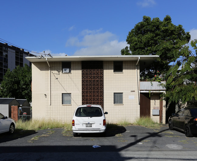 1260 Matlock Ave in Honolulu, HI - Foto de edificio - Building Photo