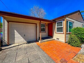 49 Archer Ave in Napa, CA - Building Photo - Building Photo