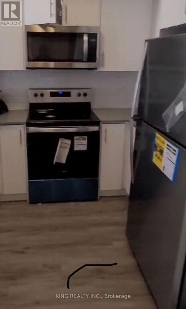 property at 3550 Colonial Dr