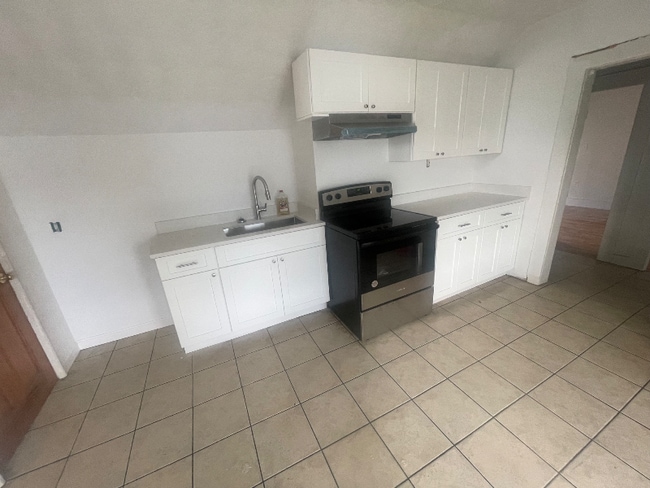 44 Bellevue St