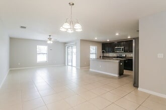 6519 Redbay Dr in Brooksville, FL - Building Photo - Building Photo