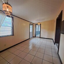 627 61st Ave S in St. Petersburg, FL - Building Photo - Building Photo