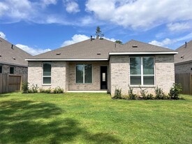 8306 Boundary Waters Dr in Porter, TX - Building Photo