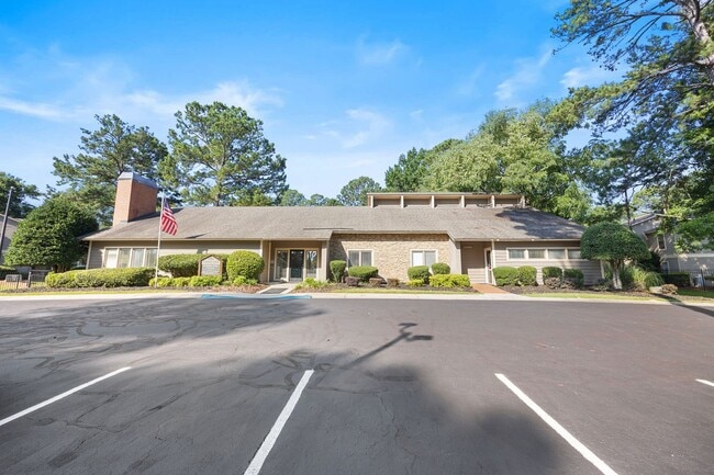 Summer Park Apartments in Macon, GA - Foto de edificio - Building Photo