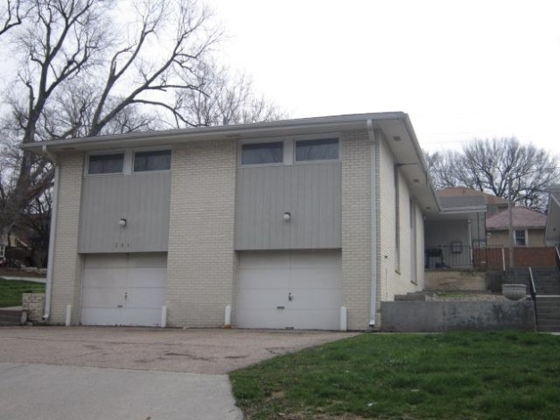 301 S 50th St in Omaha, NE - Building Photo