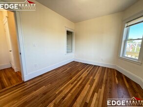 100 Brayton Rd, Unit 2 in Boston, MA - Foto de edificio - Building Photo