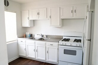 1331 Le Mar Dr in Cincinnati, OH - Building Photo - Building Photo