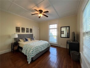 5 Elliot Pl-Unit -1 in Newport, RI - Building Photo - Building Photo