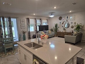 8030 Praise Dr in Tampa, FL - Building Photo - Building Photo