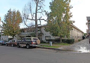 Casa De Cohasset Apartments