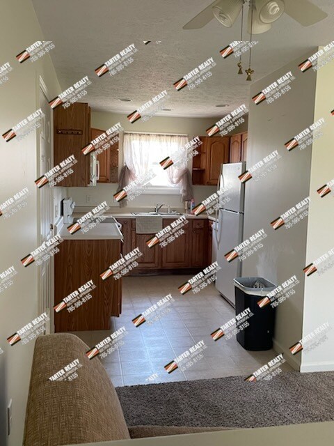 104 Rose Ln in Winchester, IN - Building Photo - Building Photo