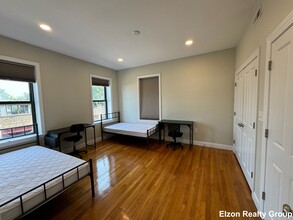 2021 Commonwealth Ave, Unit A in Boston, MA - Building Photo - Building Photo