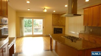 48 E Homestead Ave in Palisades Park, NJ - Building Photo - Building Photo