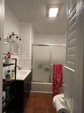 51 Loomis St-Unit -2 in Burlington, VT - Foto de edificio - Building Photo