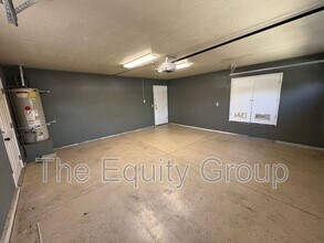 1040 N Sumter Ct in Visalia, CA - Building Photo - Building Photo