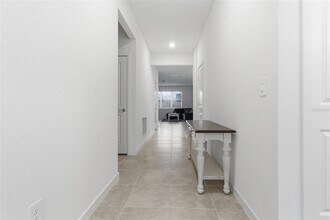 9738 Redwood Hts Rd in Thonotosassa, FL - Building Photo - Building Photo