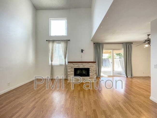 11802 Los Alisos Cir in Norwalk, CA - Building Photo - Building Photo