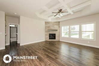 652 Overlook Gln Dr in Lawrenceville, GA - Building Photo - Building Photo