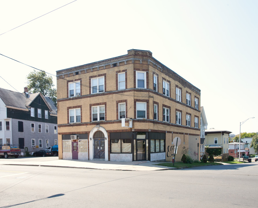 638-640 Stanley St in New Britain, CT - Building Photo