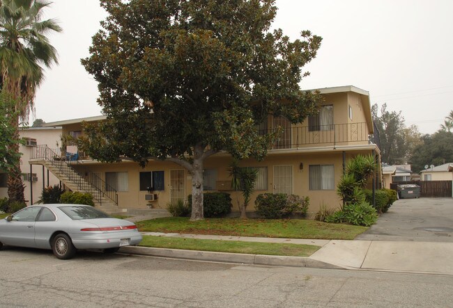 265 E Orlando Way in Covina, CA - Foto de edificio - Building Photo