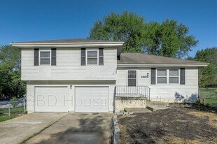 16104 Slater Ave in Belton, MO - Building Photo