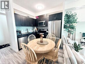 128 King St N in Waterloo, ON - Building Photo - Building Photo