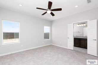 2377 Grove Ln in Brownsville, TX - Building Photo - Building Photo