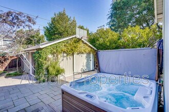 360 Velarde St in Mountain View, CA - Building Photo - Building Photo