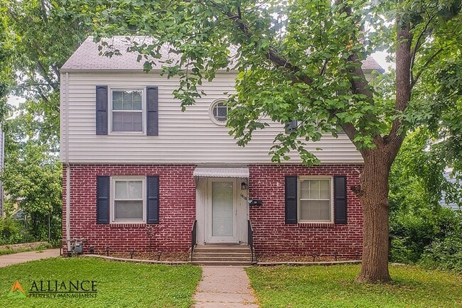 1818 Fairchild Ave in Manhattan, KS - Building Photo - Building Photo