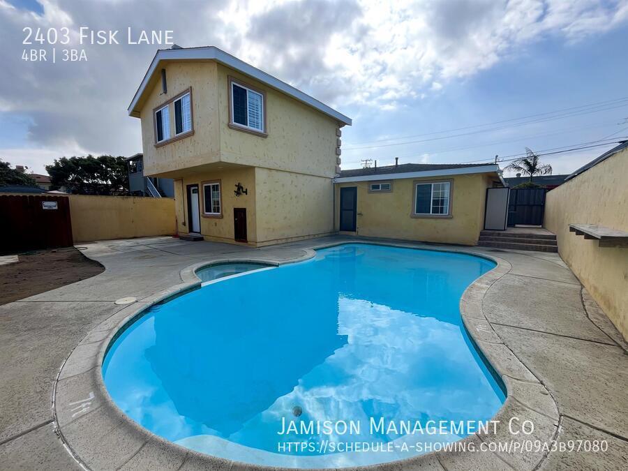 2403 Fisk Ln in Redondo Beach, CA - Building Photo