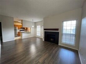 1700 Amelia Ct in Plano, TX - Building Photo