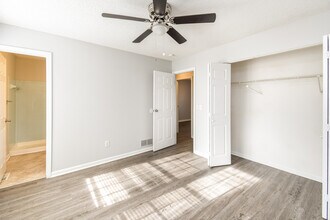 124 Raintree Dr in Irmo, SC - Foto de edificio - Building Photo