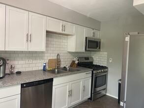 620 S 1st St, Unit 307 in Austin, TX - Building Photo - Building Photo