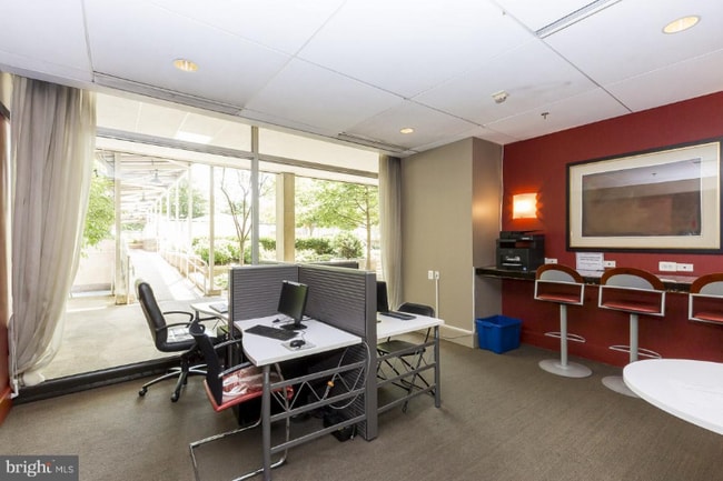 800 4th St SW in Washington, DC - Building Photo - Building Photo