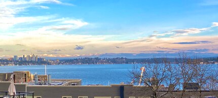 110 Erie Ave, Unit A in Seattle, WA - Building Photo - Building Photo