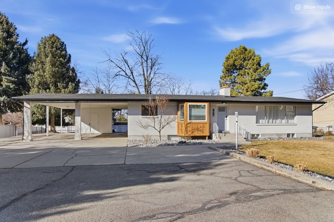 property at 4787 N Canyon Rd