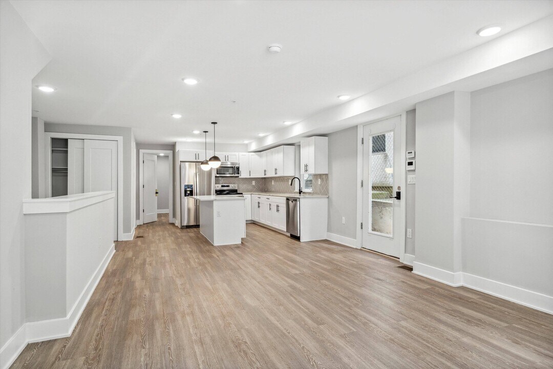 1511 N 17th St in Philadelphia, PA - Building Photo