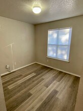 415 Allendale Oak in San Antonio, TX - Building Photo - Building Photo