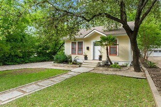 605 E 43rd St in Austin, TX - Building Photo - Building Photo