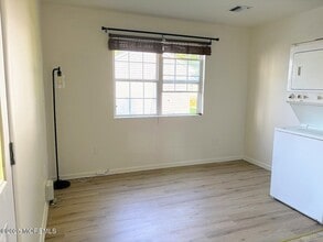 548 Clark Ave in Union Beach, NJ - Building Photo - Building Photo