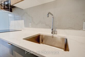 161 Roehampton Ave in Toronto, ON - Building Photo - Building Photo