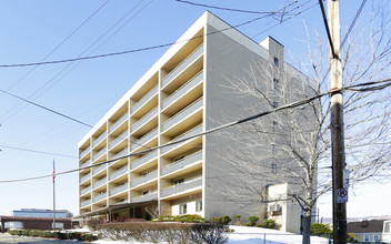 John Paul Plaza in Pittsburgh, PA - Building Photo - Building Photo