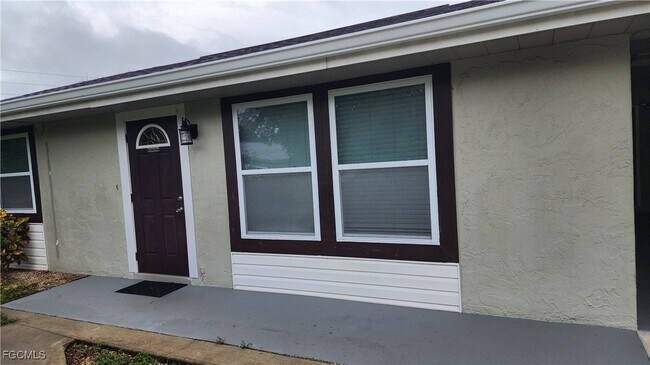 13349 Fourth St in Ft. Myers, FL - Building Photo - Building Photo