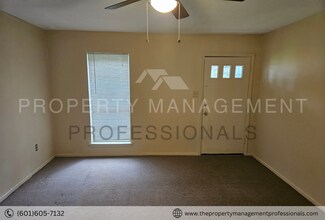 2698 Key St in Jackson, MS - Building Photo - Building Photo