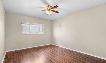 1815 S Deframe St in Lakewood, CO - Building Photo - Building Photo