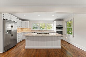 53 Highfield Rd in Harrison, NY - Building Photo - Building Photo