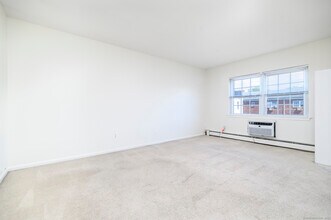 398 Courtland Ave in Stamford, CT - Foto de edificio - Building Photo