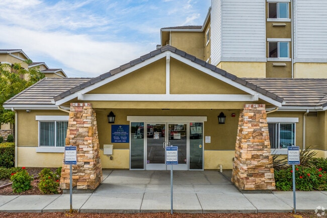 Commons @ Oak Grove in Oakley, CA - Building Photo - Building Photo