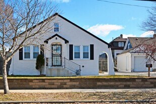 2209 NE Jackson St in Minneapolis, MN - Building Photo